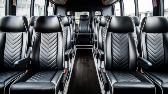 15 passenger minibus rental southlake